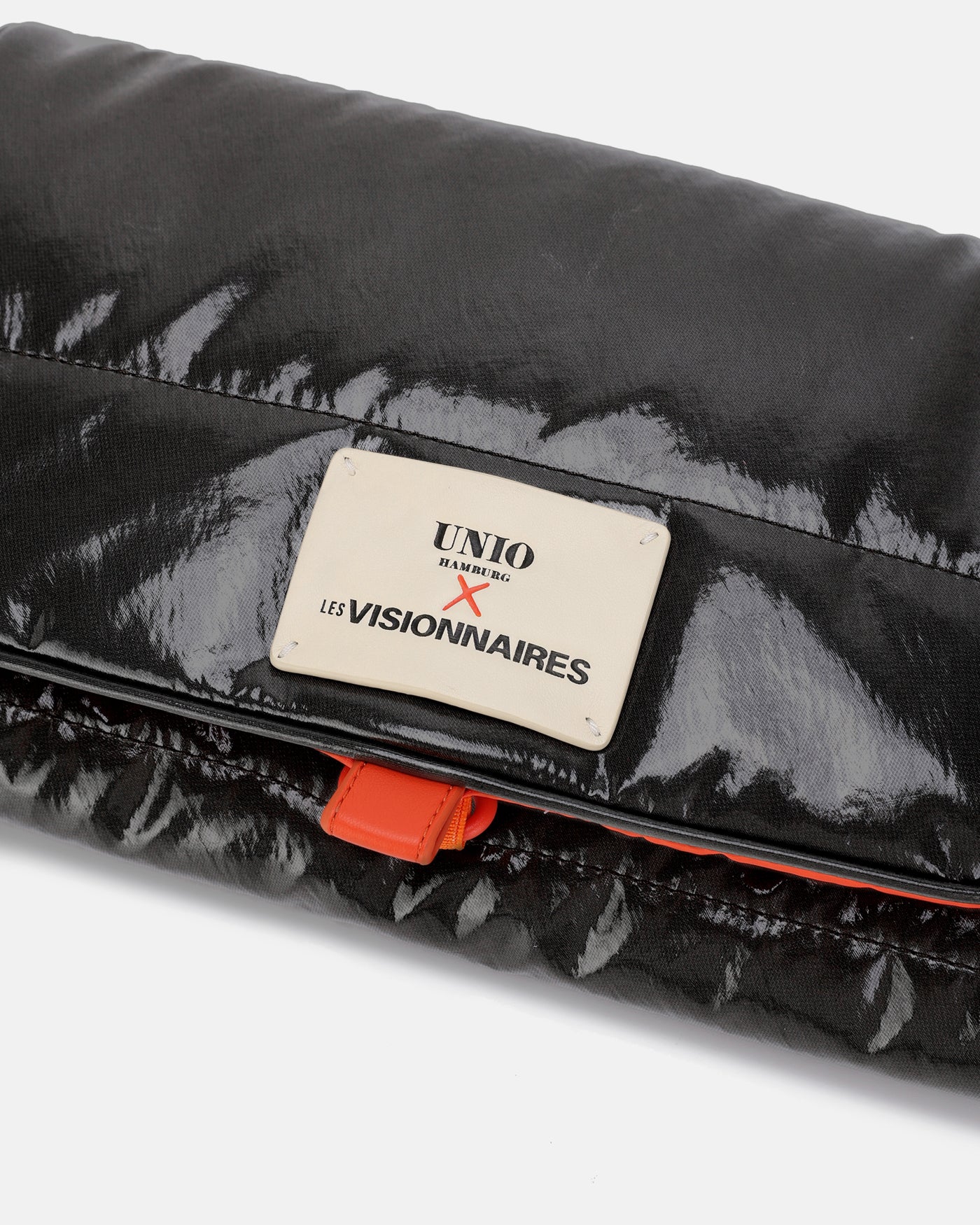 COSMETIC BAG LACQUER