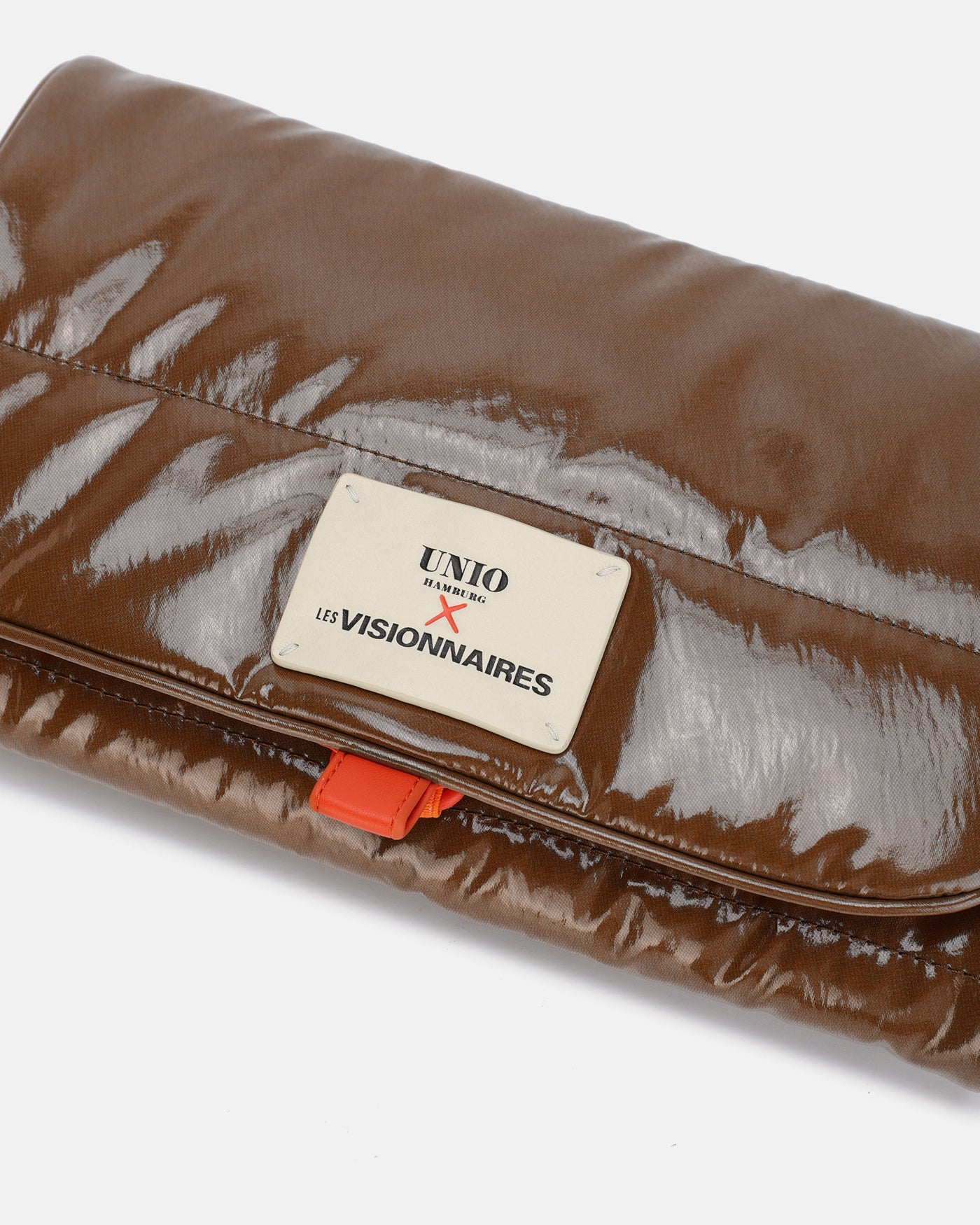 COSMETIC BAG LACQUER