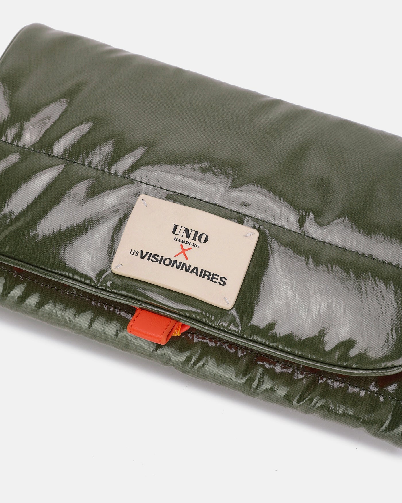 COSMETIC BAG LACQUER