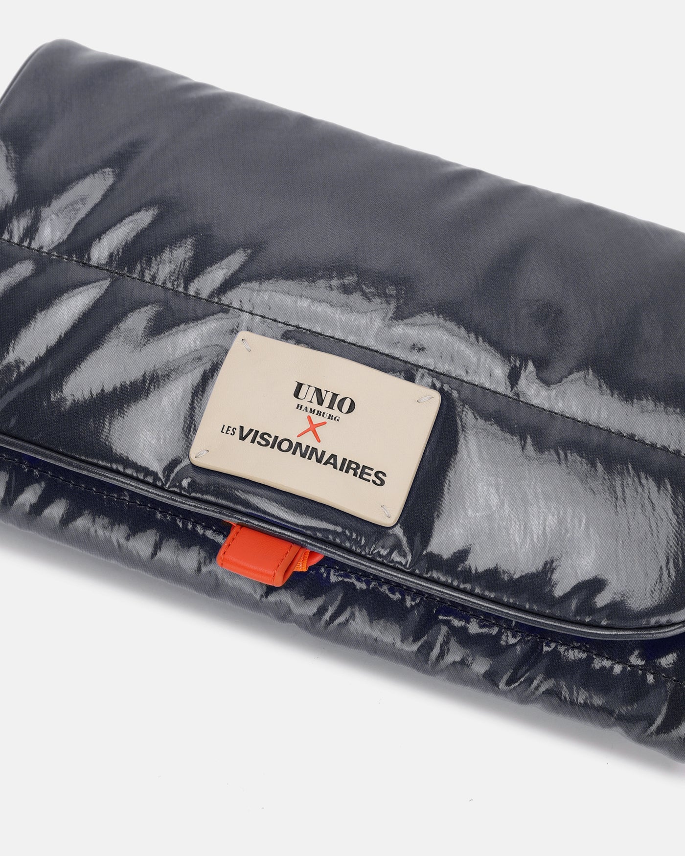 COSMETIC BAG LACQUER